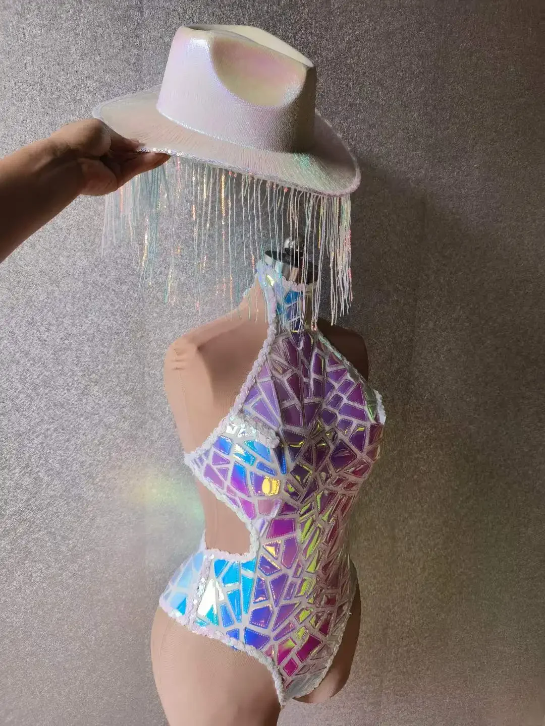 Gitter Women Laser Sequins Backless Bodysuits With Hat Sexy Dancer Singer Stage Night Club Cheerleading Queen Occasions Outfit