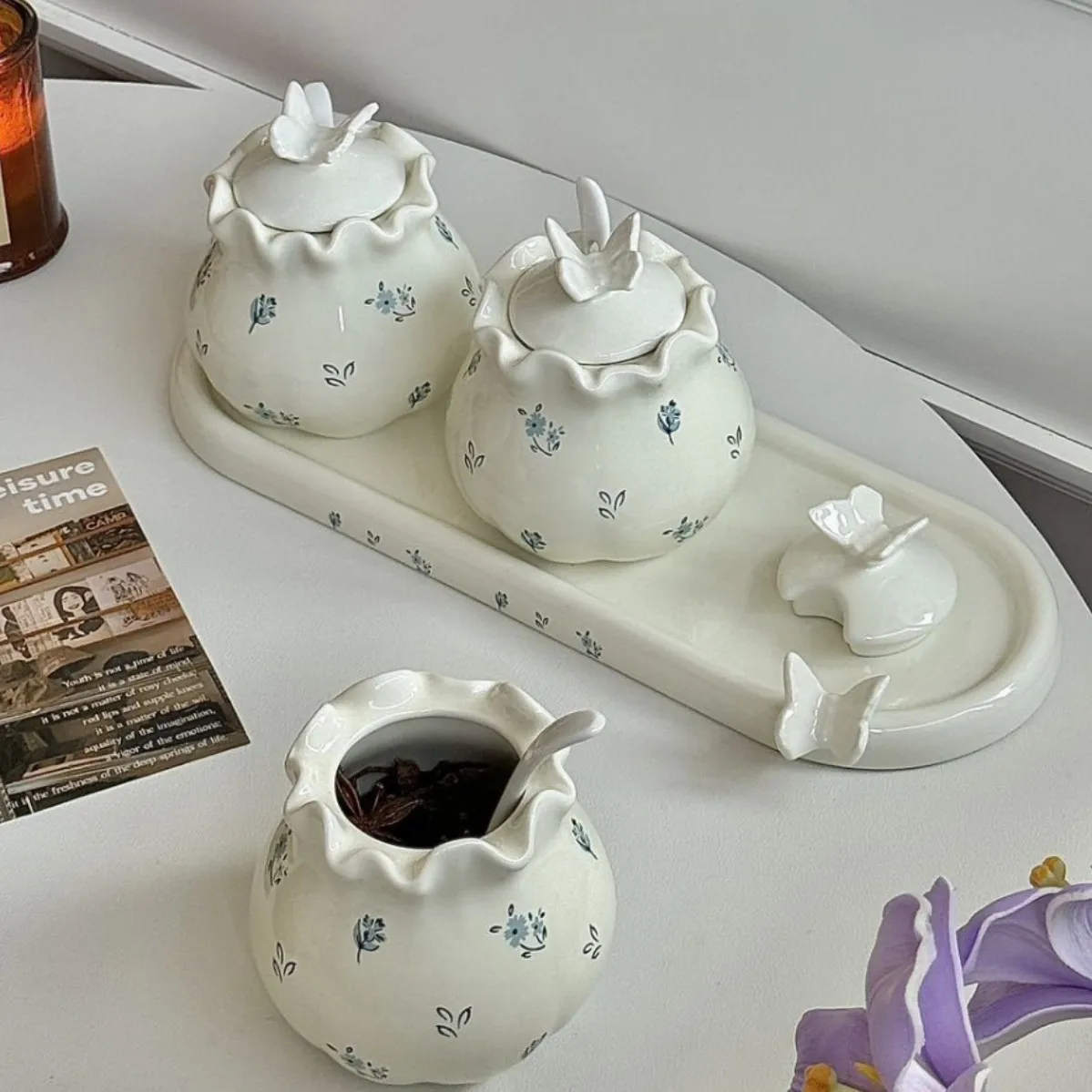 

French light luxury cream floral ceramic jar household high temperature resistant lard jar kitchen oil spicy jar chili oil jar