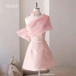 OLOEY Elegant Pink Short Cocktail Dresses One Shoulder Short Soft Organza Sleeve Bow Wedding Party Dresses Pleats Satin Custom