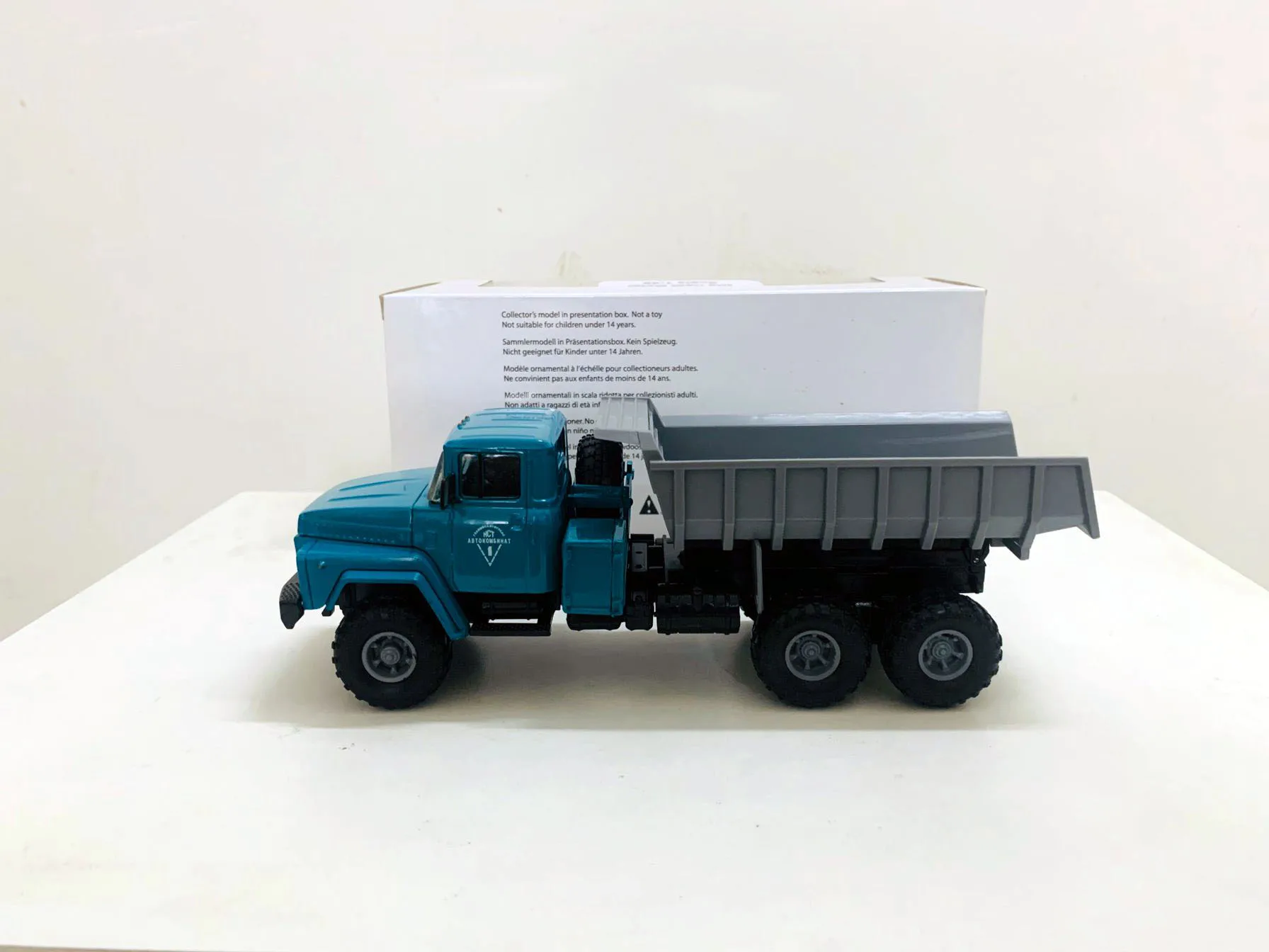 Kraz 255 Timber Carrying Vessel 1:43 Scale Die-Cast Model Dump Truck New in Box