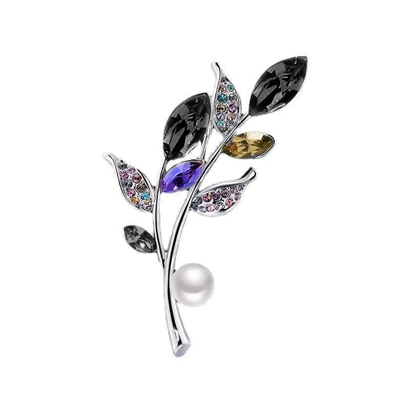 Luxury Crystal Bouquet Brooches Trendy Rhinestone Flower Brooch Pins For Women Corsage Suit Sweater Clothing Accessories Gift