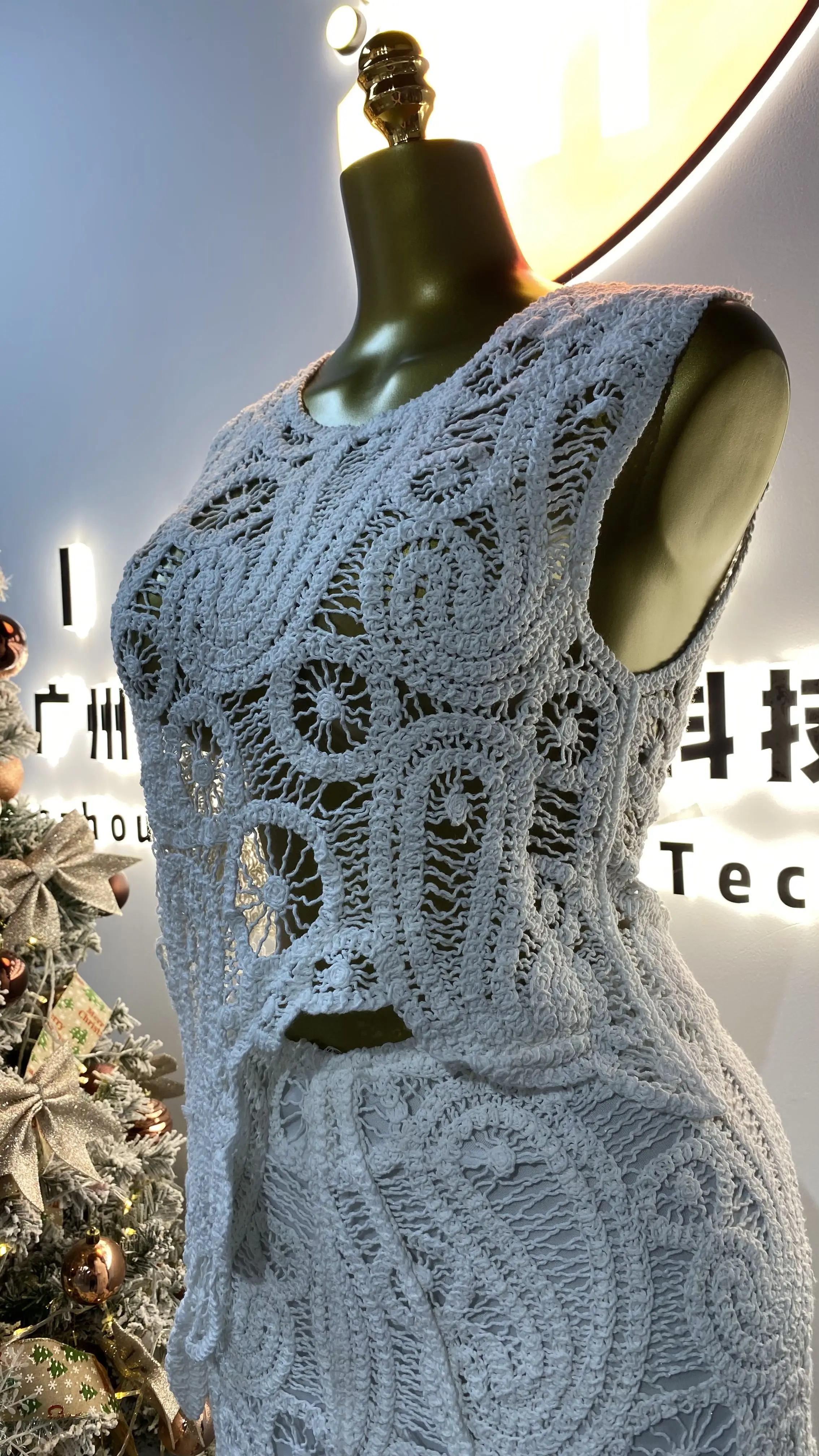 新しいトレンド作物刺繍エレガントなかぎ針編み服カットアウトスカートとブラウスセット女性用-GZMM304