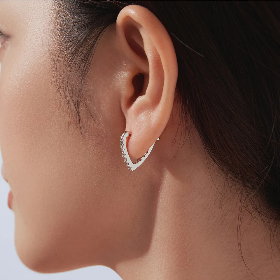 WOSTU V-Shaped Zircon Stud Earrings , Platinum Plated Geometric Earrings for Women Minimalist Fashion Jewelry Gift