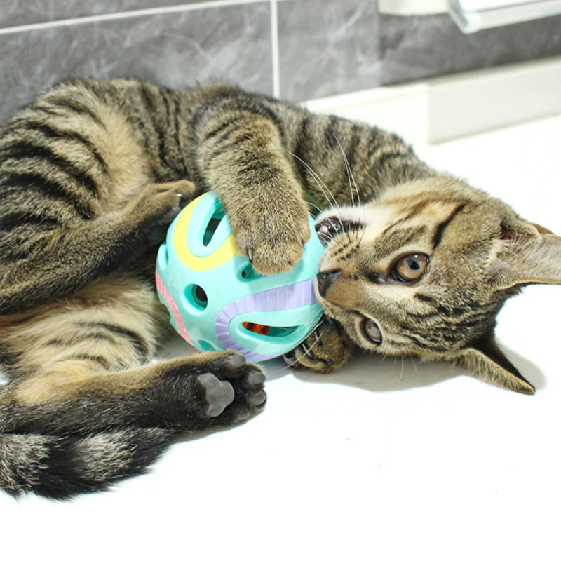 Pelota de plástico interactiva para gato, juguete divertido con sonido, suministros para mascotas