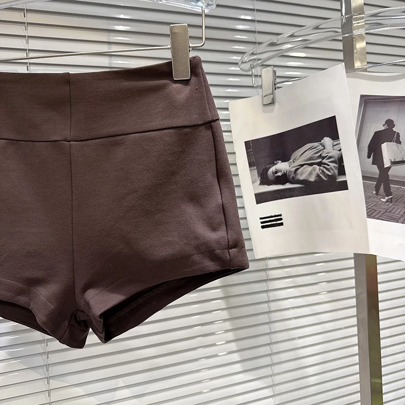 2025 automne hiver nouvelle couleur café coupe ajustée minceur taille haute simple hanche étreignant shorts pantalons de yoga pour les femmes