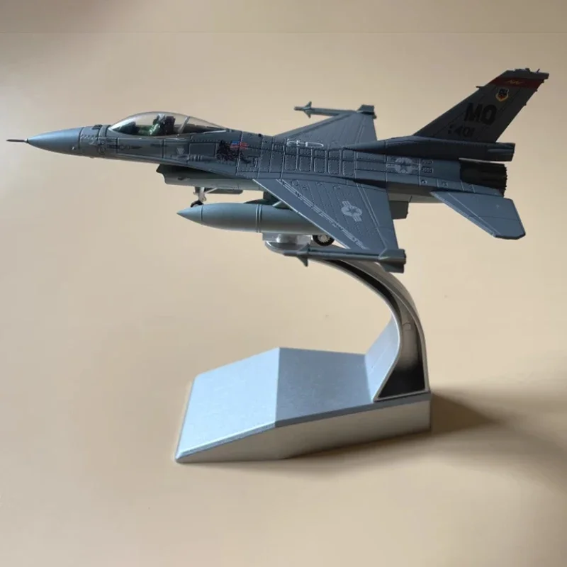 Diecast 1:100 Scale U.S Air Force F16C F16 Falcon jet fighter Alloy Finished Model Souvenir Gifts For Adult Boy Slight defect