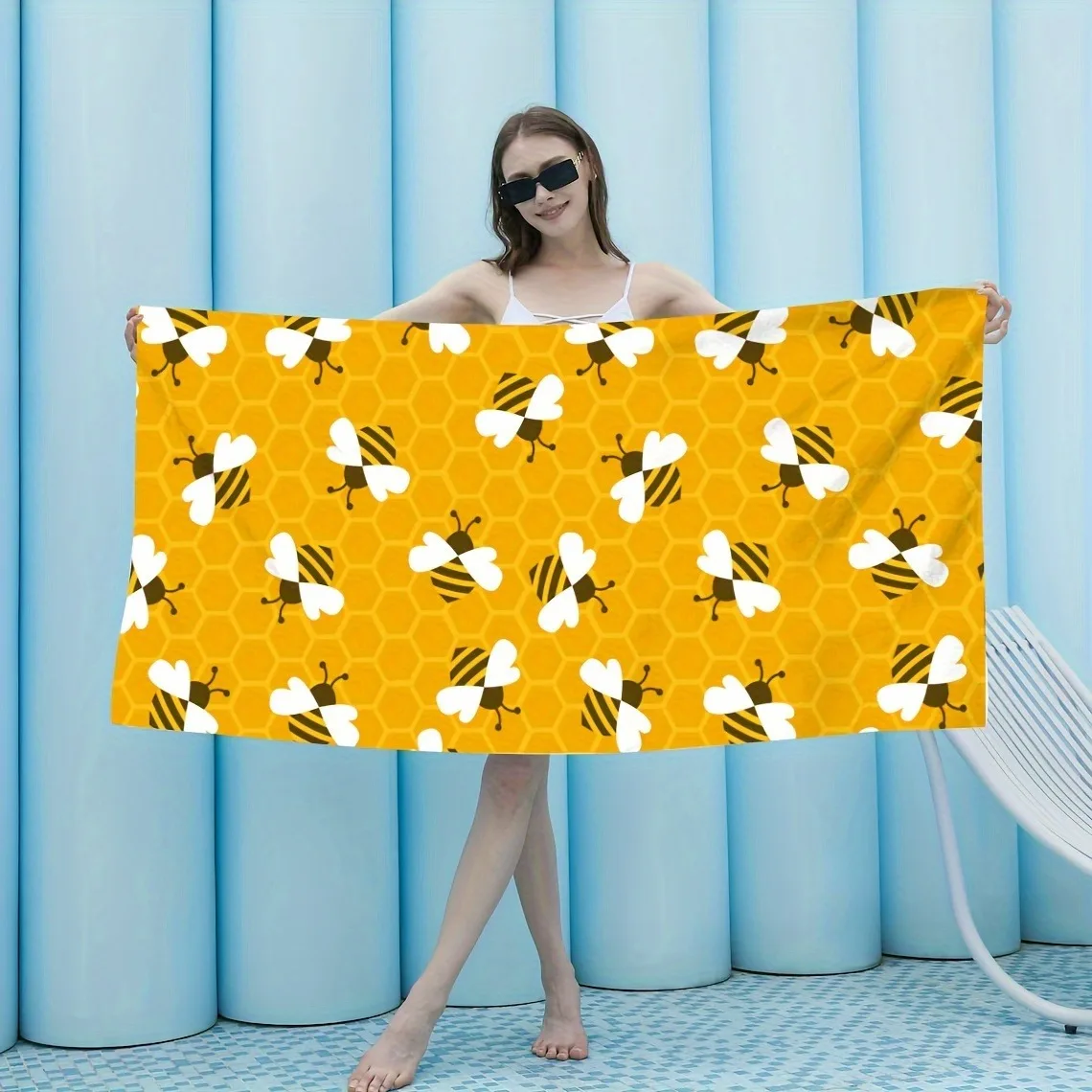 

Cartoon Bee Yellow Print Microfiber Super Absorbent Quick Dry Lightweight Soft Beach Towel Beach Swim Camping Travel Beach