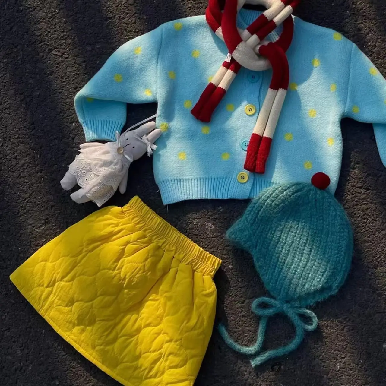 

Children's Clothing 2026 Winter And Spring New Style Girls' Color Blocked Polka Dot Knitted Sweater Girls' Yellow Skirt Set