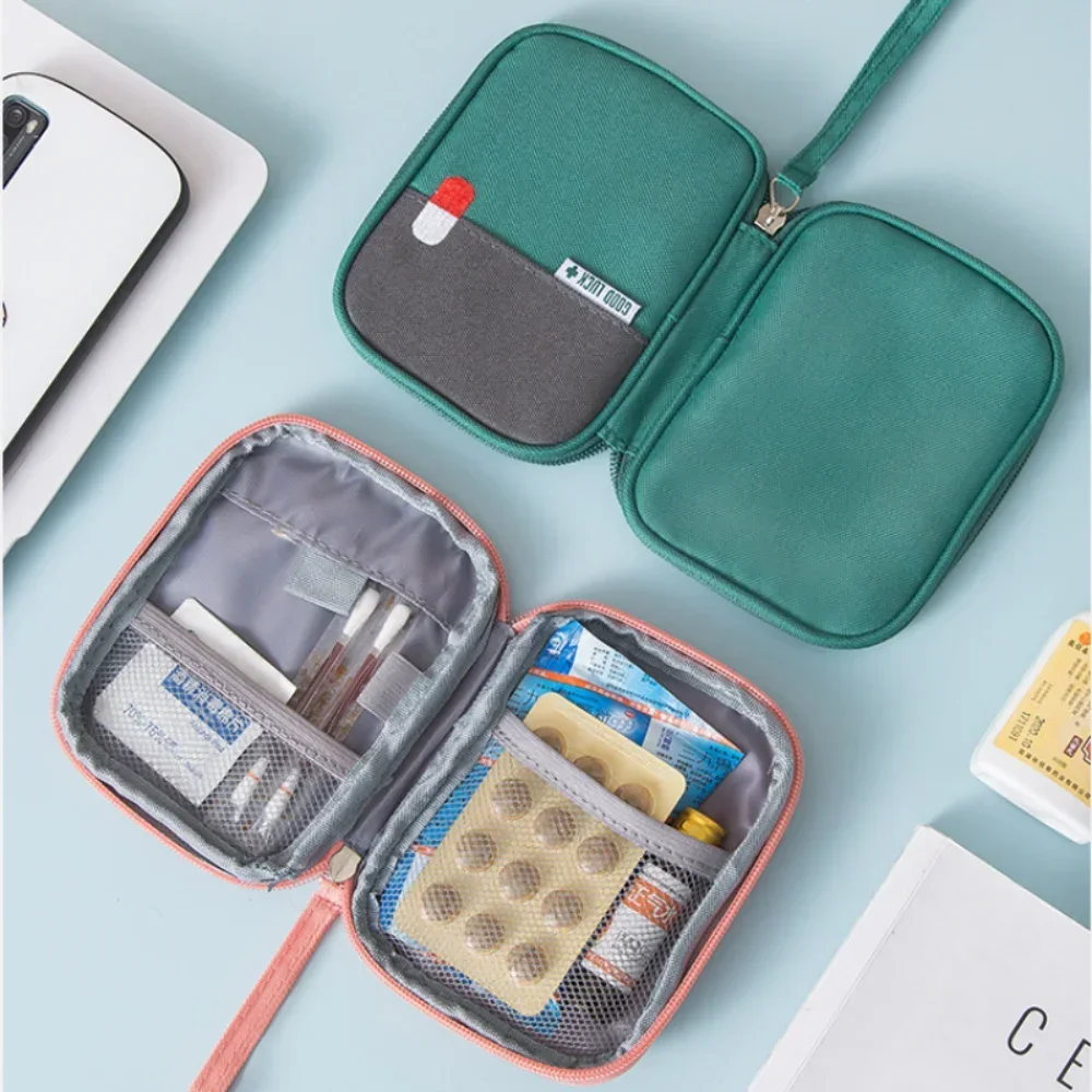 Travel First Aid Kit Medicine Bags Organizer Mini Portable Medicine Storage Bag Outdoor Emergency Survival Bag Pill Case