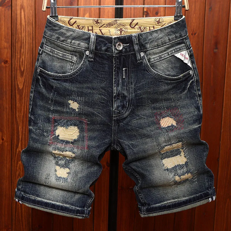 

High end ripped patch denim shorts for men in the summer of 2025, scraped and fashionable trend, classic retro pants