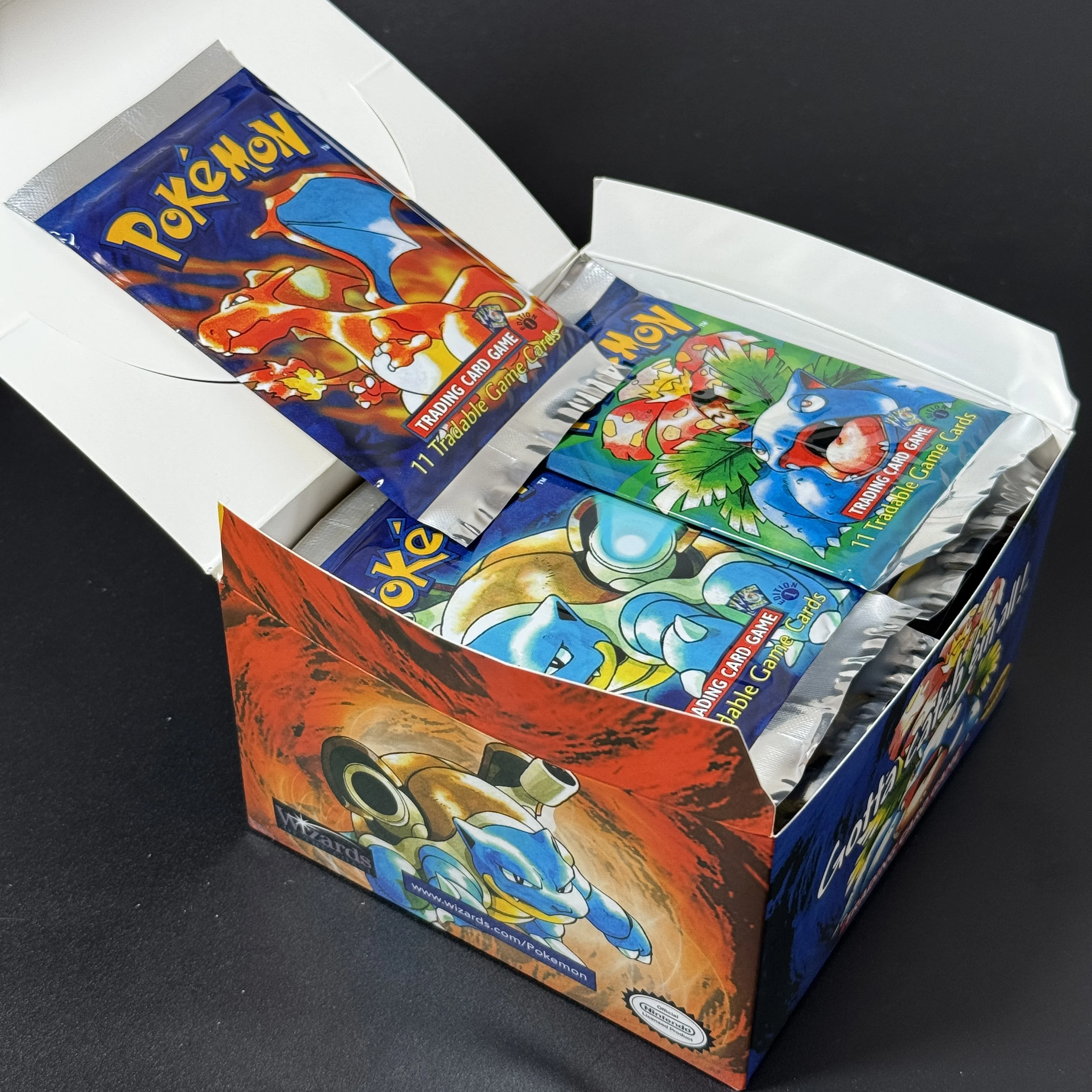 PKM 1999 Base Set 1ª Edición P - Graded Card Display reseña y precio