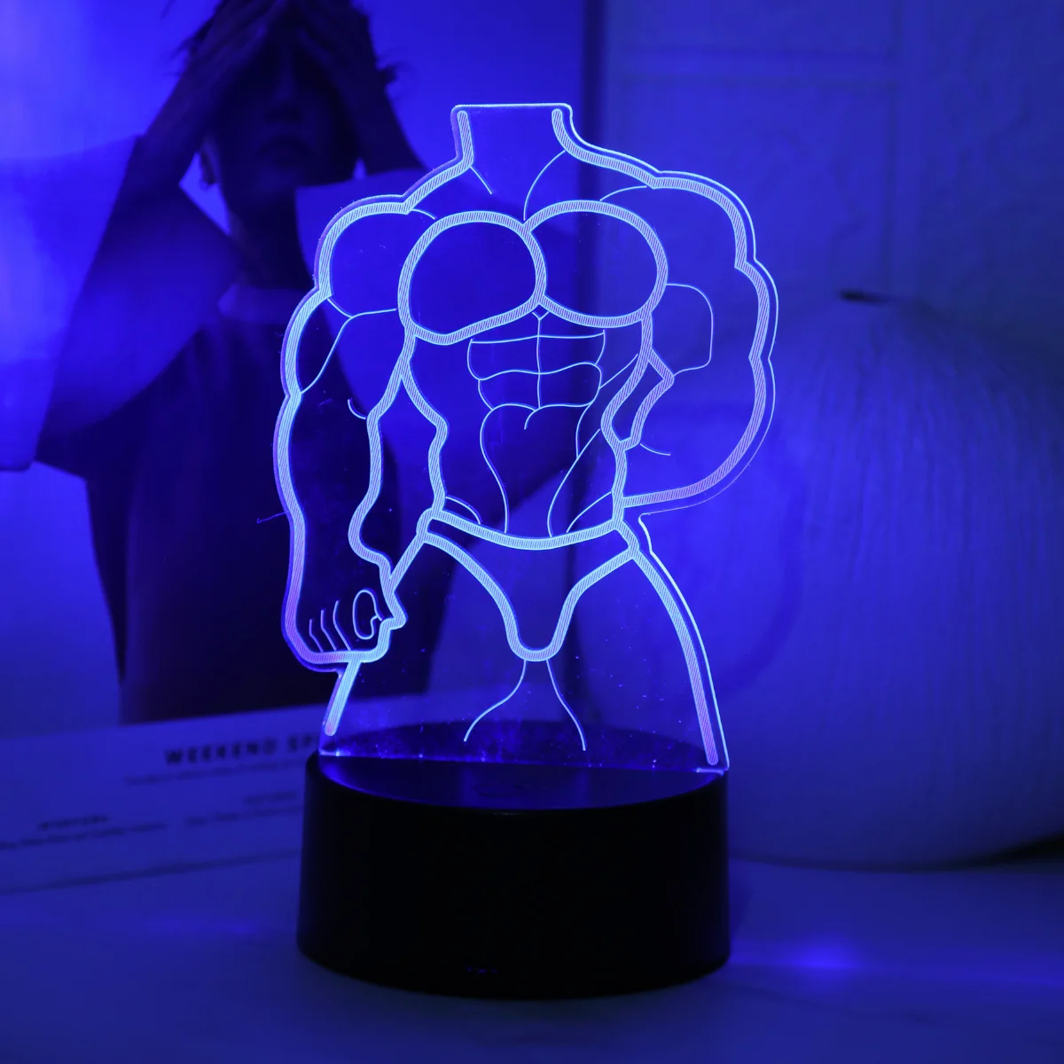 

Сенсорный семицветный градиентный мужской 3D ночник, настольный светильник, атмосферный светильник для спальни, светильник для украшения комнаты