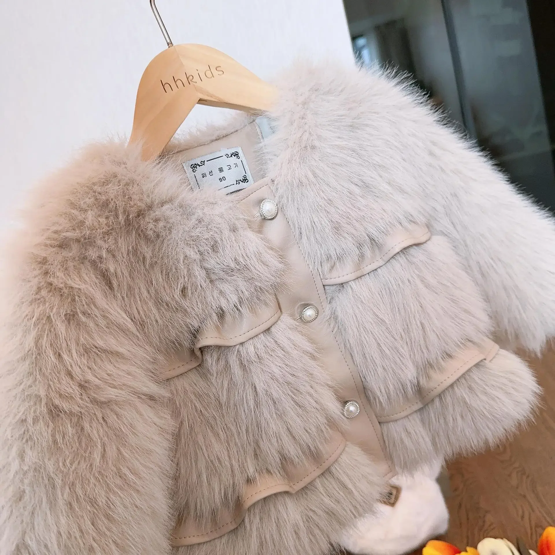 Outerwear New Girl Faux Fur Loose Coat Autumn Winter New Thickening Tops Childrens Clothing 2024 Round Collar Warm