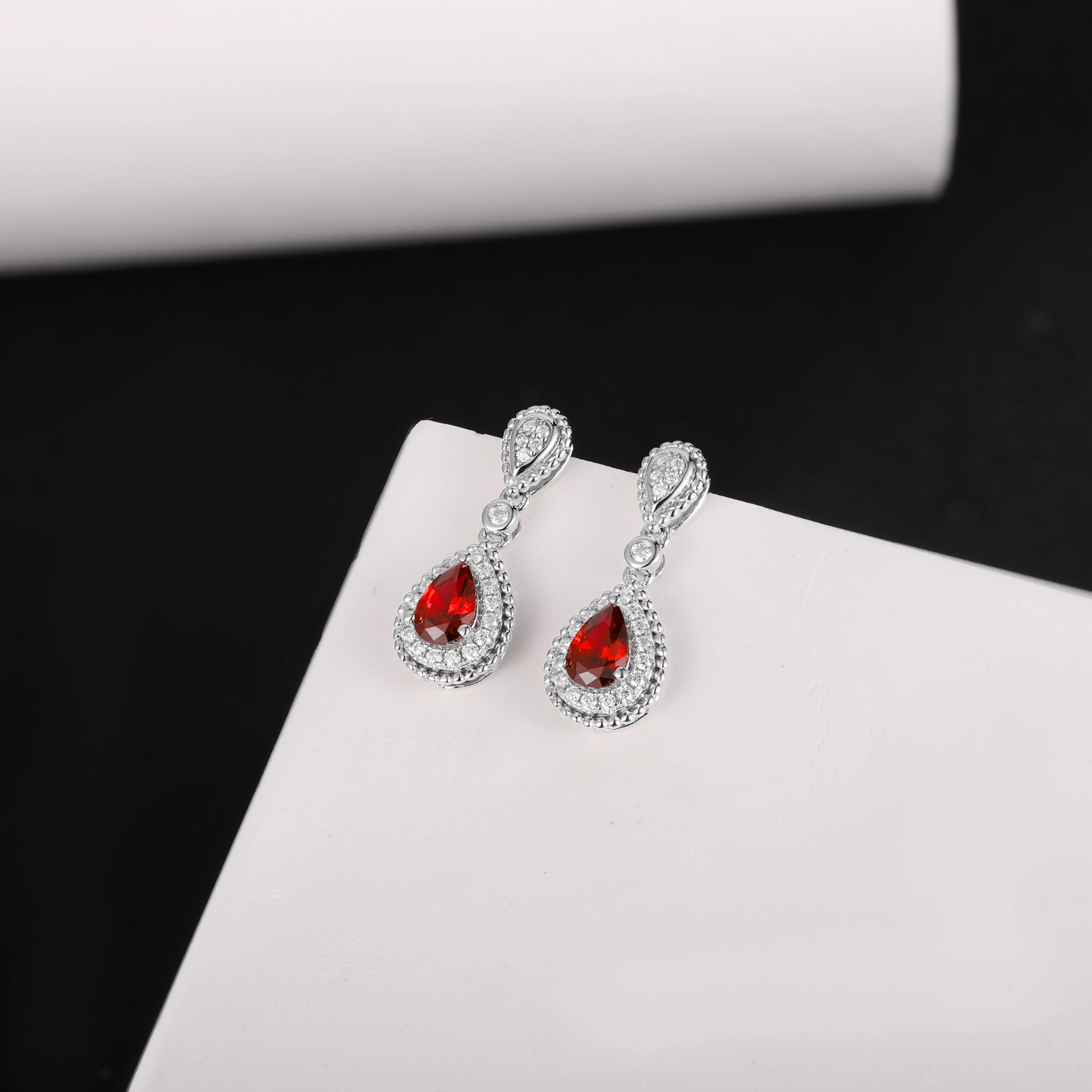 

APIR Vintage Teardrop Ruby Moissanite Drop Earrings 925 Silver Milgrain Halo Bridal Anniversary Gift Luxury Jewelry for Women
