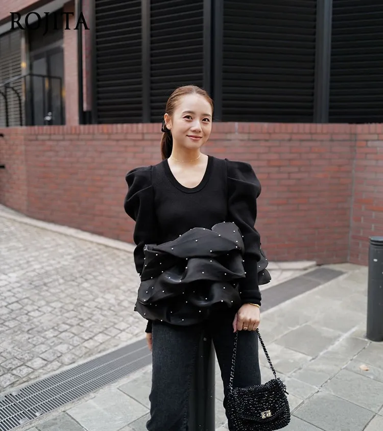 

Japanese-style Layered Beaded Cloud Yarn Patchwork Round-neck Puff Sleeve Knit Top with Fluffy Hem Adorned with Pearls