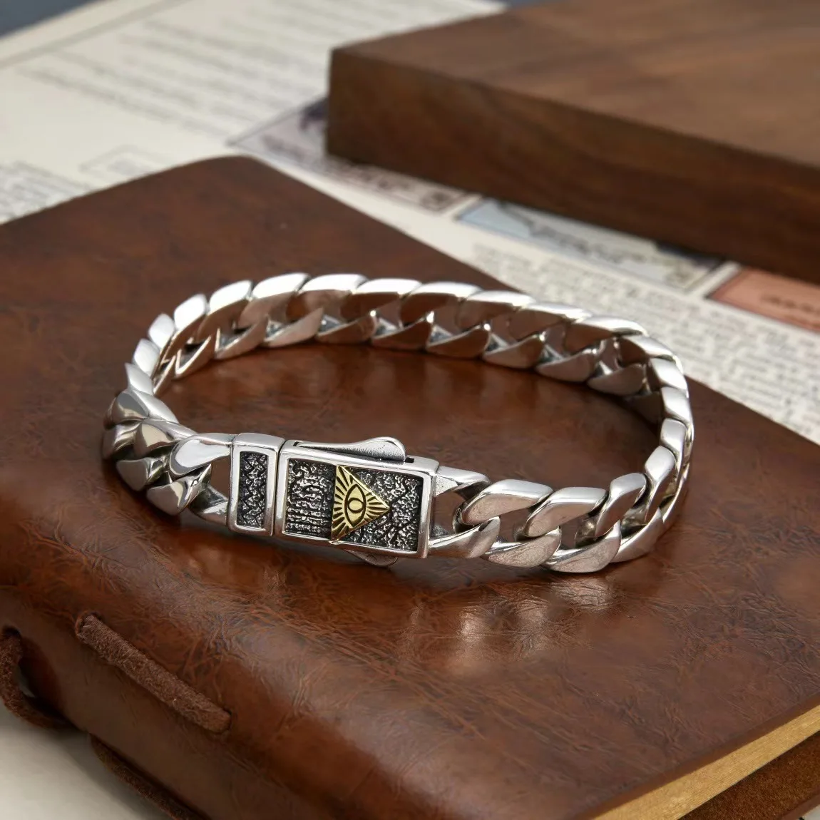 The hot selling Eye of Horus S925 Silver Cuban bracelet is a vintage fashion jewelry gift for men and women