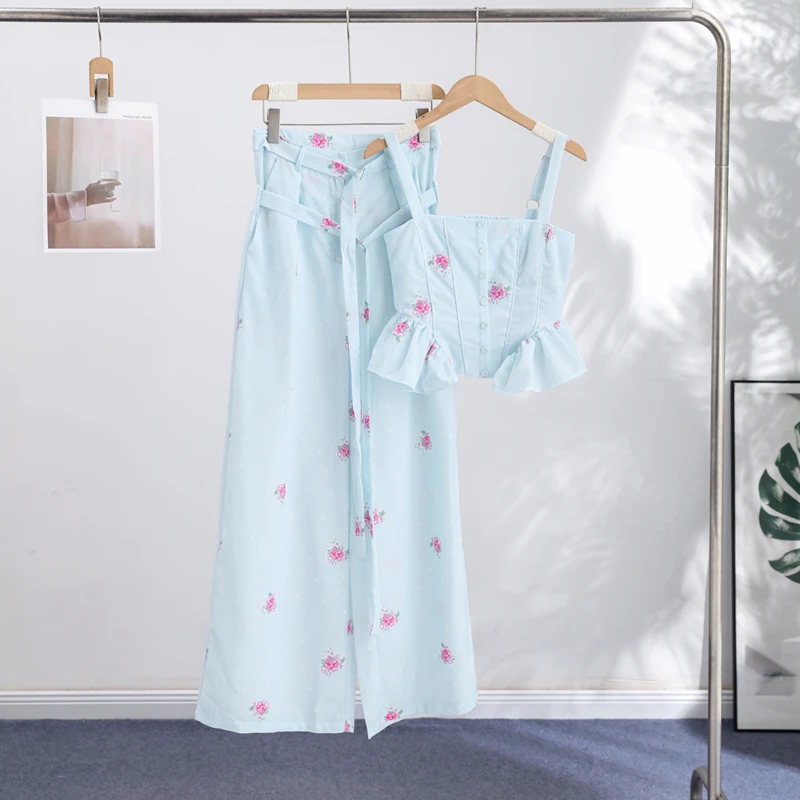 Eleganter bedruckter Damen-Westen-Hosenanzug, ärmelloses Oberteil mit Blumenmuster, plissiert, weit geschnittene Hose, Damen-Set, Sommer-Herbst 2026, Damen-Sets – Detail 14