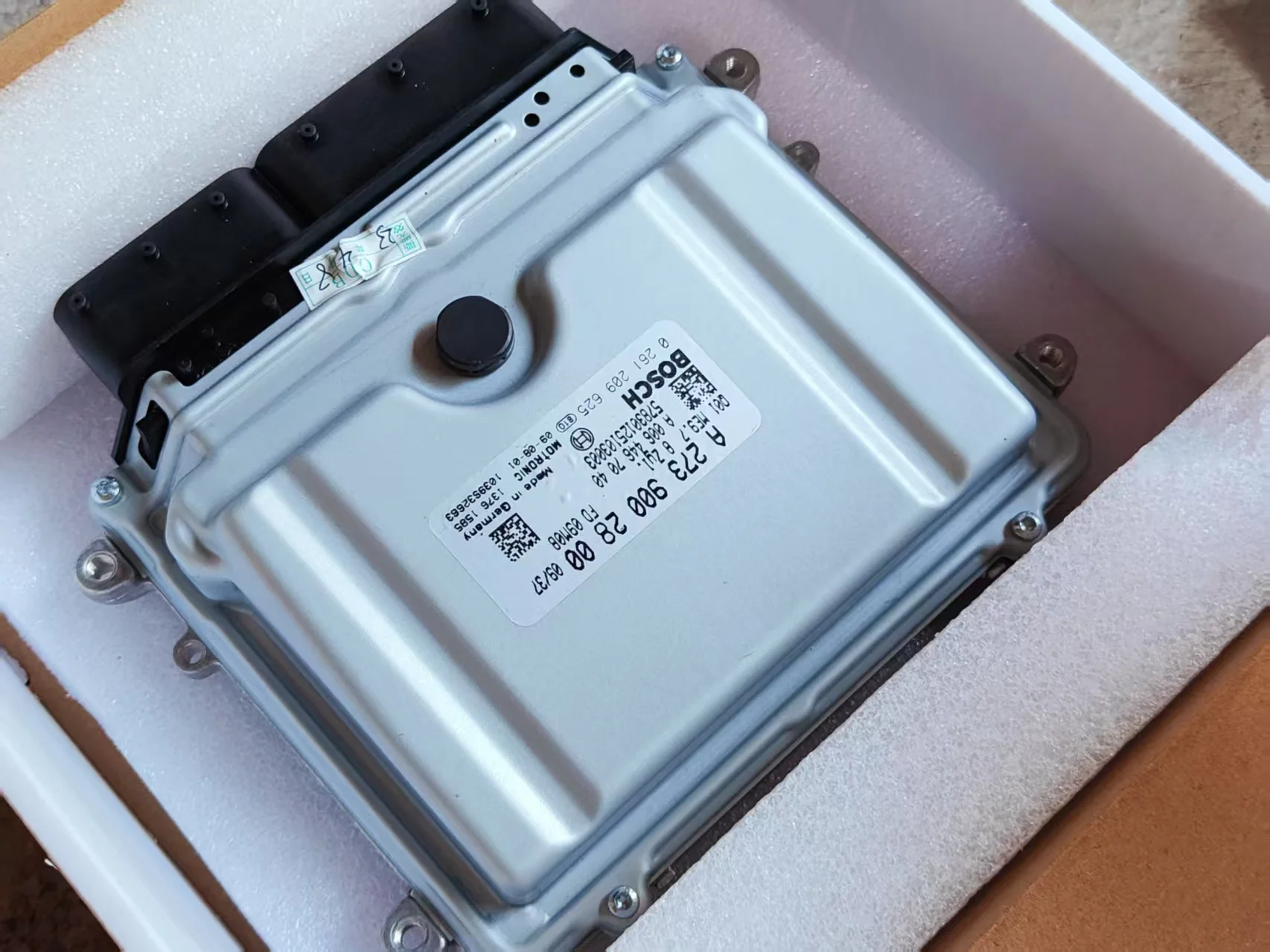 

High quality ECU Engine Control Unit A2729002900 0261S02811 For Mercedes-Benz Auto Parts