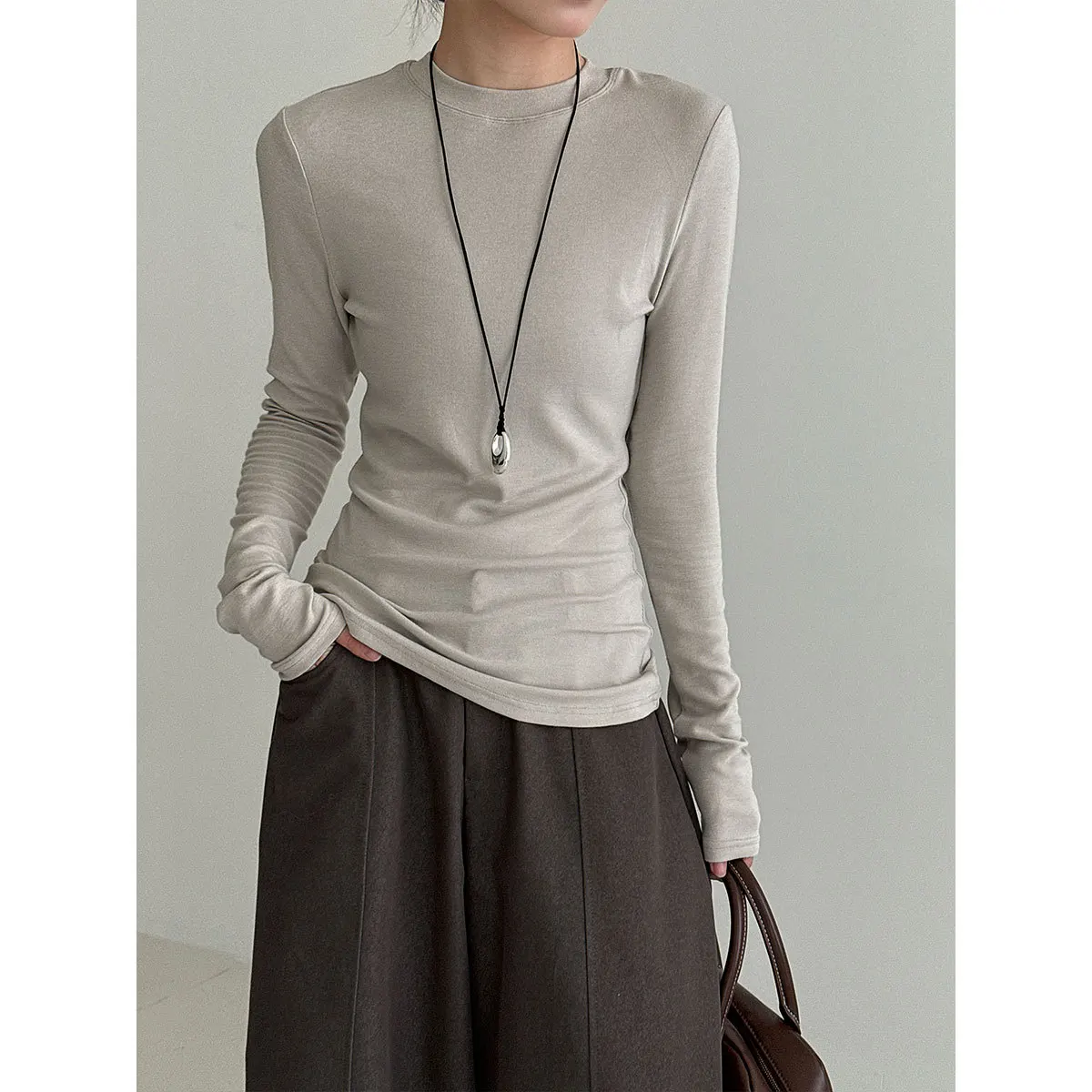 

Women's Slim-Fitting Solid Color Crew Neck Base Layer Top New Autumn Style Inner Wear Regular Shoulder Long Sleeve Blouse