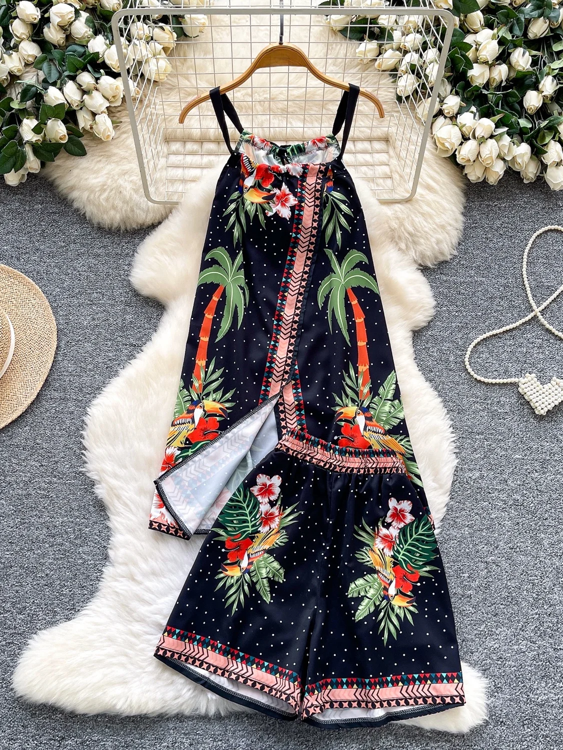 

Summer Slimming High Waist Print Halter Neck Two Piece Set Women's Fashionable Vacation Style Conceal Meat Commute Style