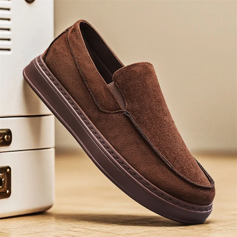 Mocasines Retro marrones para hombre, zapatos informales de cuero de ante cómodos para hombre, zapatos sin cordones con plataforma, mocasines para hombre, calzado para hombre