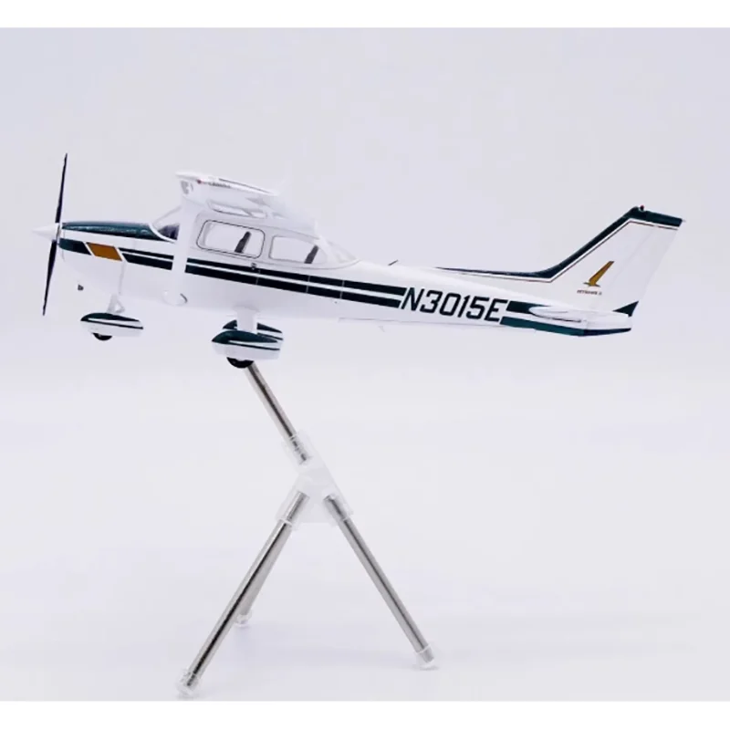 JC Asas Diecast Escala 1/72 Cessna 172 N3015E Coleção de modelos de aeronaves em liga Ornamentos decorativos