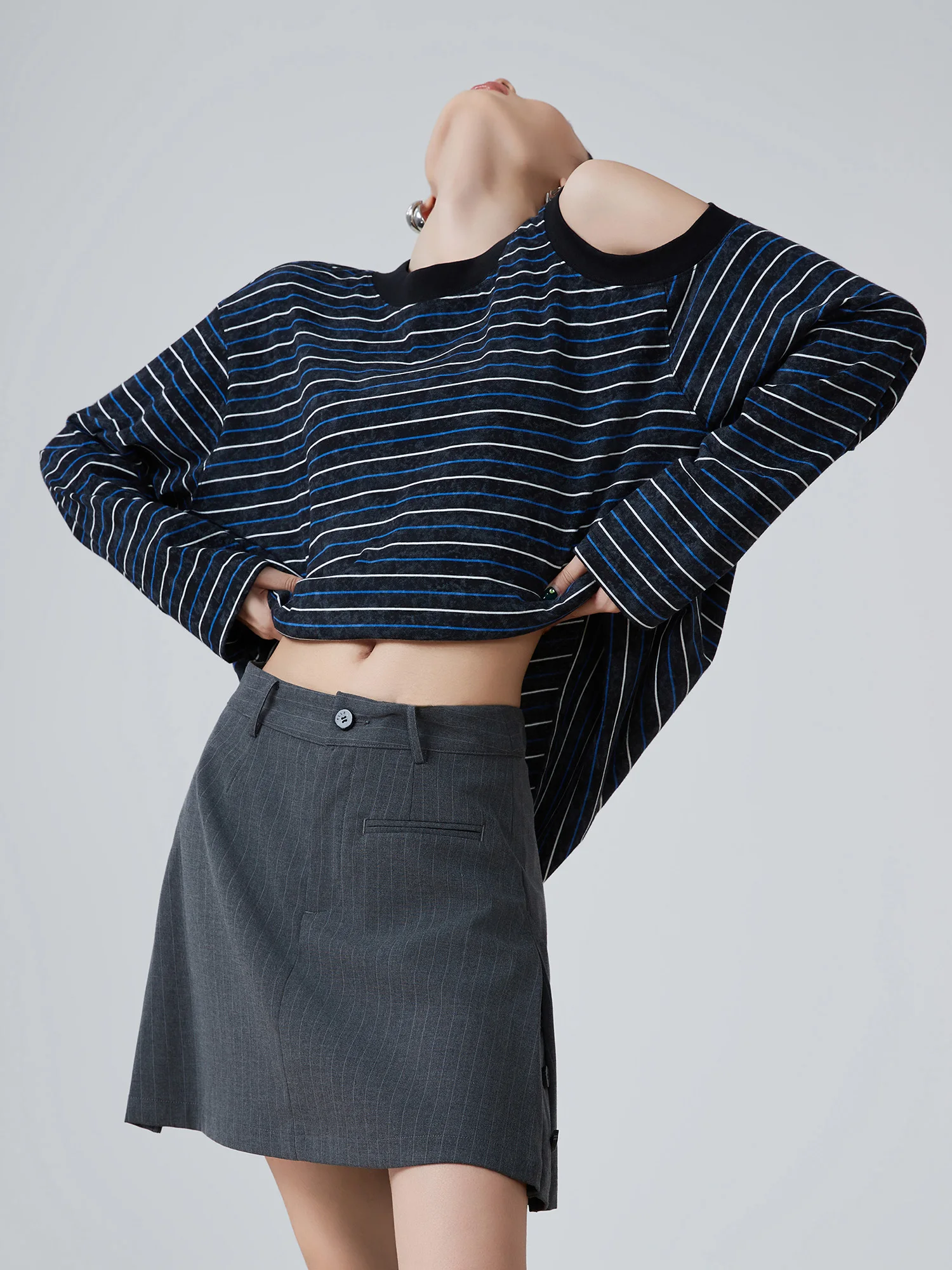 

Blue Striped oulder Bared Long Sve T irt Women's Loose Fit Spring 2026 New Korean Sle Versatile Casual Top