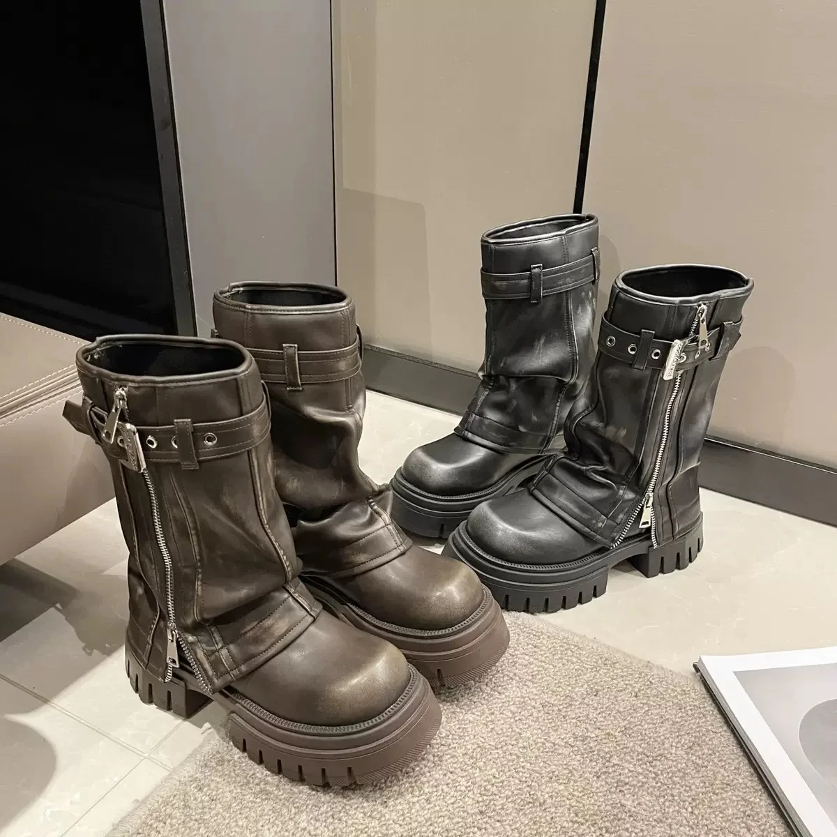Thumbnail 2 - #30 Elastic Boots Comparison Guide