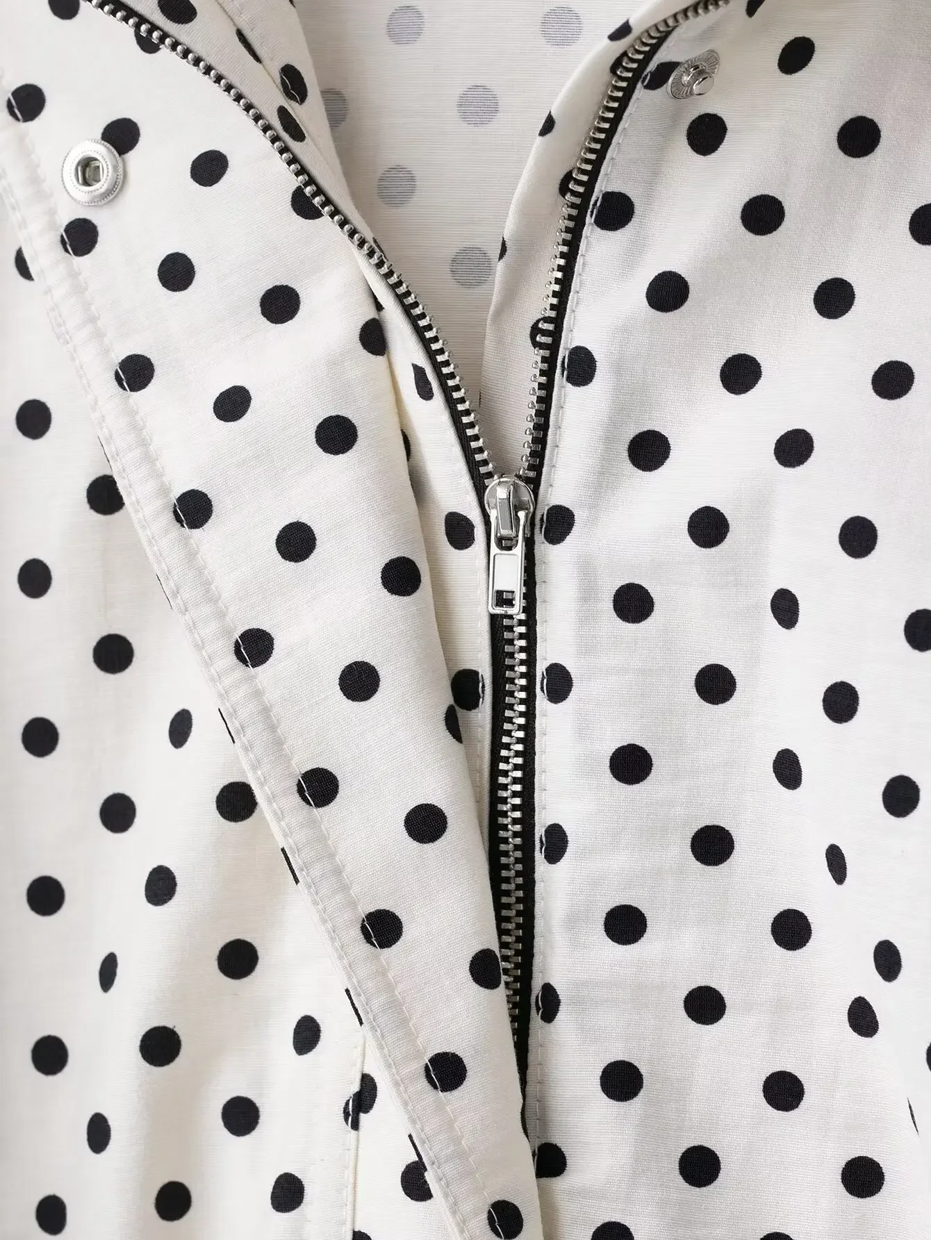 Damen-Set mit Polka Dots, 2-teilig, lässig, Stehkragen, langärmliges Crop-Top und Shorts mit hoher Taille, Outfit, Frühlingsmode, Streetwear – Detail 9