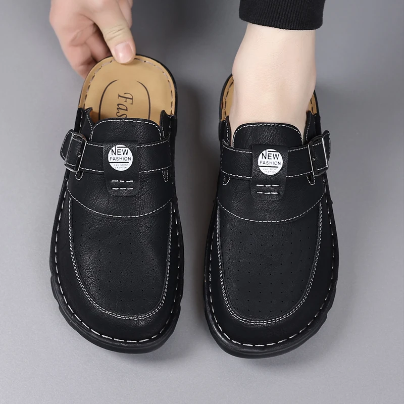 Atmungsaktive, perforierte Clog-Sandalen für Herren mit verstellbarem Schnallenriemen, leichter, bequemer Slip-On-Schuh für Freizeitkleidung und den Innenbereich. – Detail 4