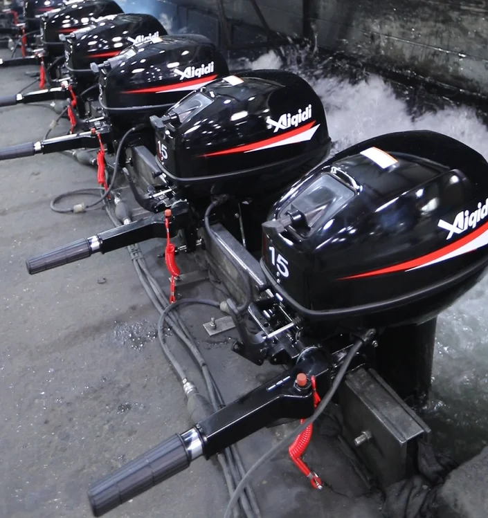 

Motor Fueraborda AIQIDI, Salida De Fabrica, 15HP, Cilindros Gemelos De 2 Tiempos, Inclinacion Manual, Motor Fueraborda 5500r/min