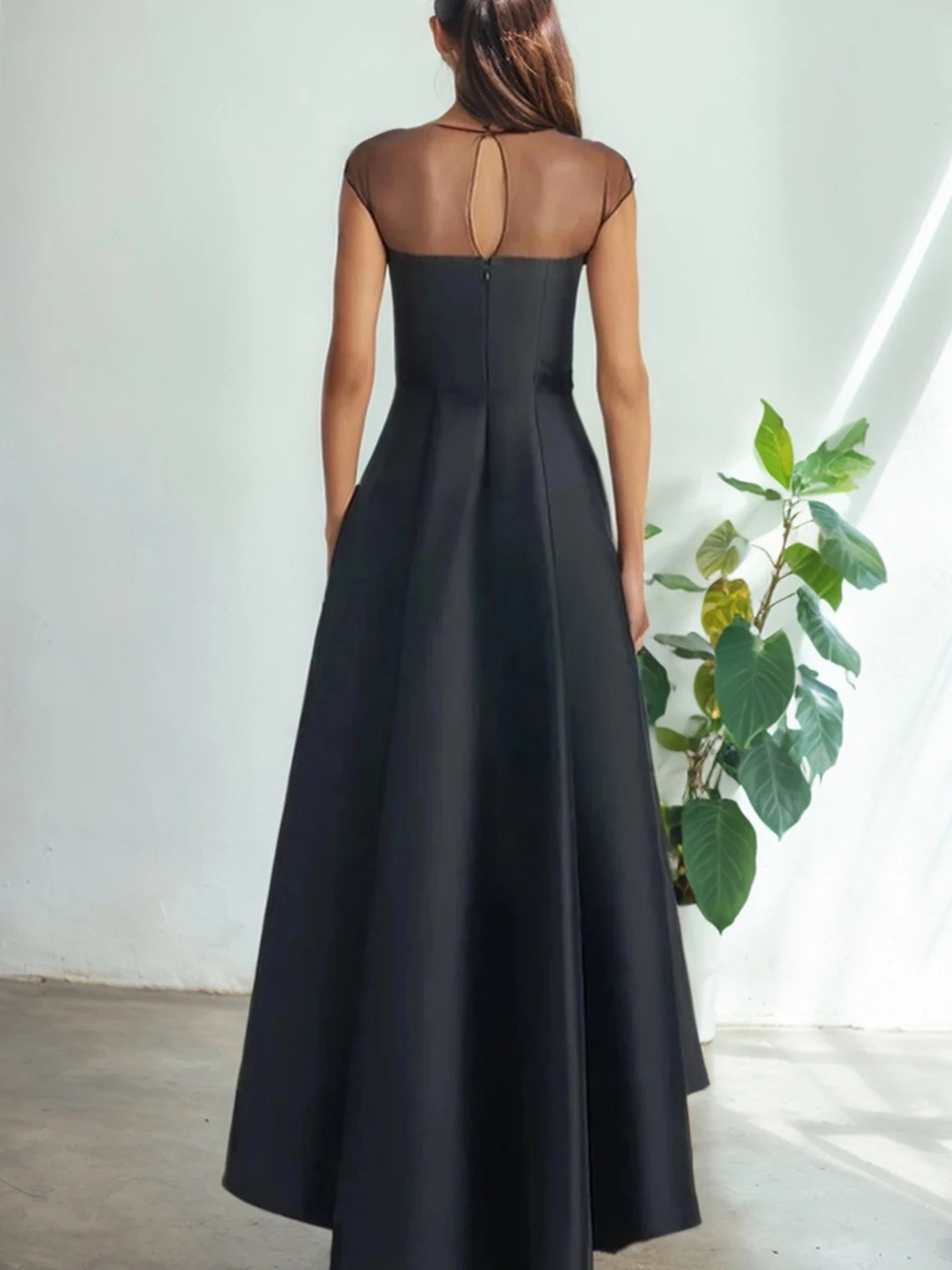 Gaun Formal A-Line Elegan Gaun Prom Satin Tanpa Lengan Gaun Malam Hemline Asimetris Bunga Bahu 2025 Gratis Disesuaikan