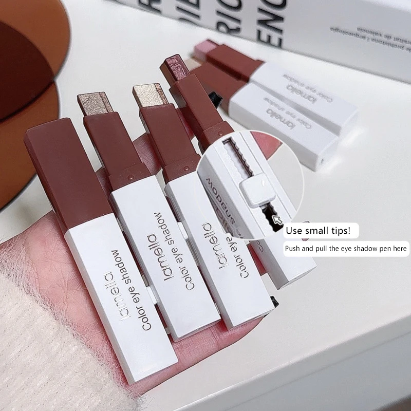 อายแชโดว์แบบแท่งสองสี กลิตเตอร์ไฮไลท์ ปากกาเขียนขอบตา แต่งตา กันน้ำ ติดทนนาน ช่วยให้ดวงตาดูสวยวิ้งๆ ใช้งานง่าย ไม่ต้องใช้แปรงแต่งตา