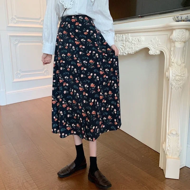 กระโปรงเอวสูงผู้หญิง ไซส์ S-3XL ทรงหลวมเรียบง่าย สไตล์วินเทจ เหมาะกับทุกโอกาส ลายดอกไม้ แฟชั่นใหม่ ทรงเอไลน์ ผ้าลูกฟูก ดีไซน์ย้อนยุค