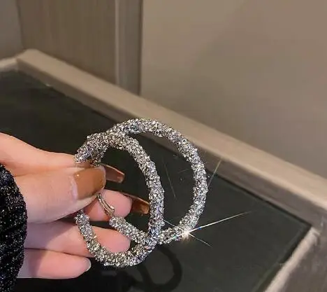 Серебряные серьги-кольца с бриллиантами