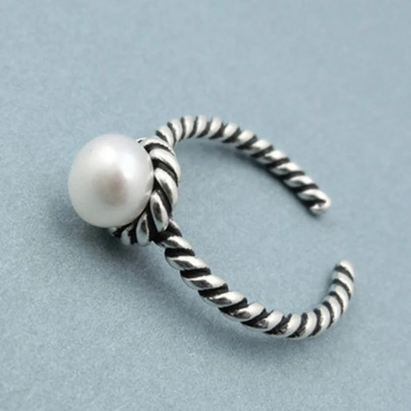 

RARE SOUTH SEA WHITE PEARL RING SIZE