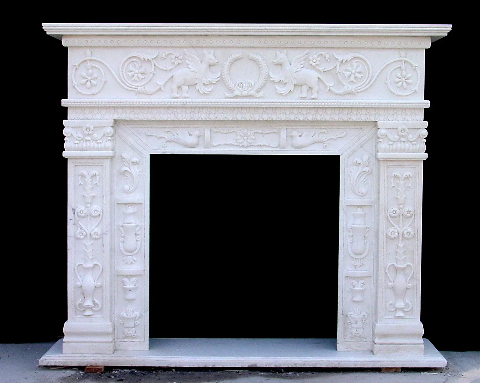 Premium - Quality Marble Fireplace Mantel Luxurious English Style Carved Stone Furniture Customizing Chimneypiece Surround