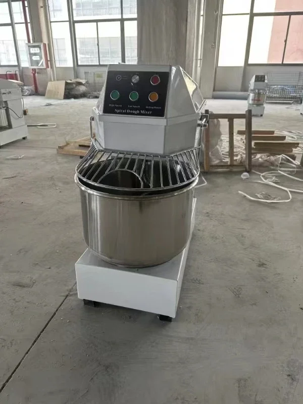 Hot Sale 5、 8、 10、25、 50、 100kg Flour Blender Baking Equipment Bread Electric Spiral Dough Blender Food Blender