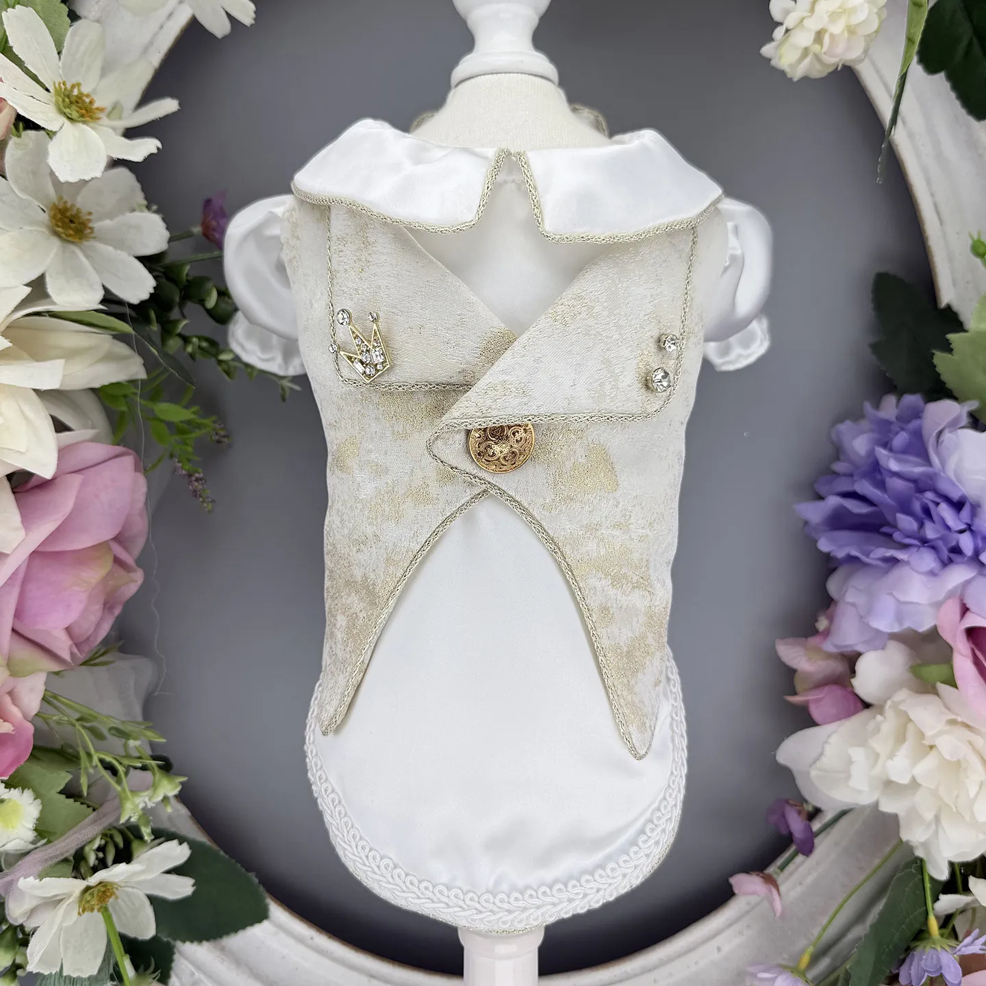 Handmade Pearl European Style Dress for Dogs And Cats Fake Two-Piece Suit Pet Clothes Suitable for Poodles Yorkies Maltese