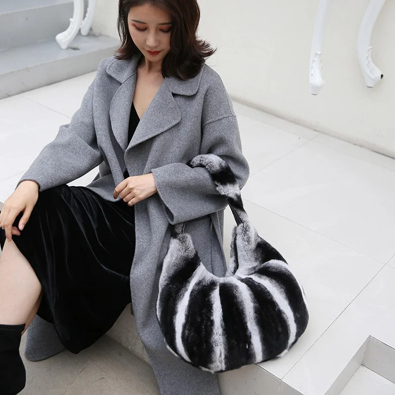 

New Handbag Imported Rex Rabbit Fur Dumpling Bag Large Capacity Ladies Fashion Trend Single Shoulder Fur Banquet Bag Autumn