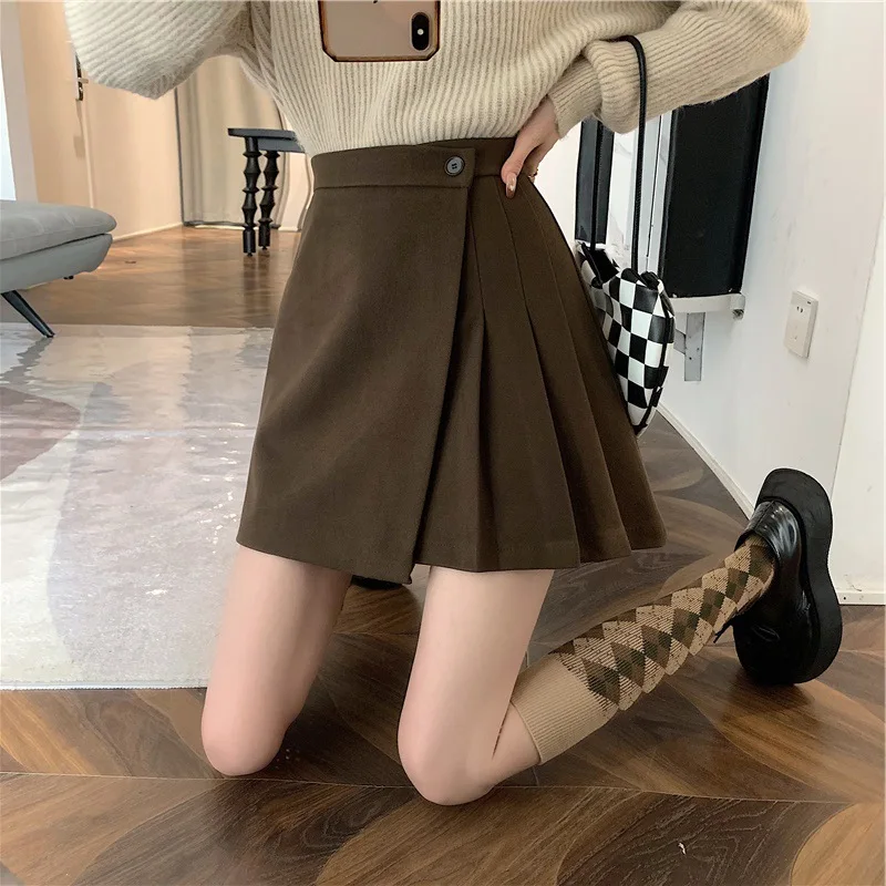 Autumn and winter woolen pleated short skirt pear shaped figure plus size fat mm slightly chubby winter outfit sweater Maillard