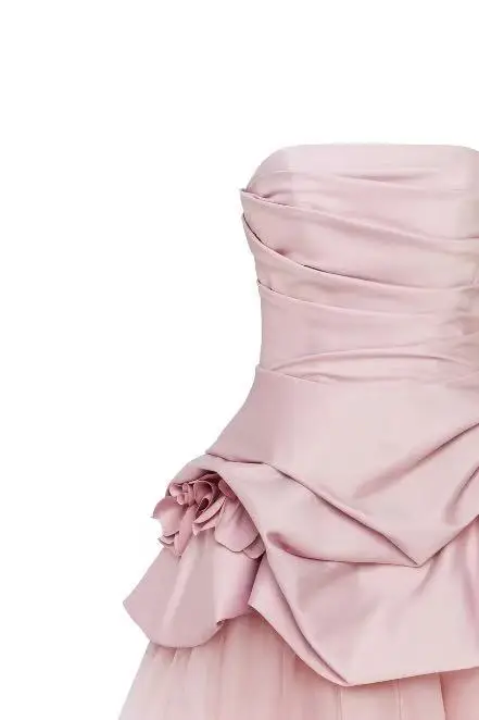 Adorável curto feminino vestidos de festa com detalhes de flores artesanais 3d vestido de casamento sem alças em camadas rosa mini comprimento vestidos de festa