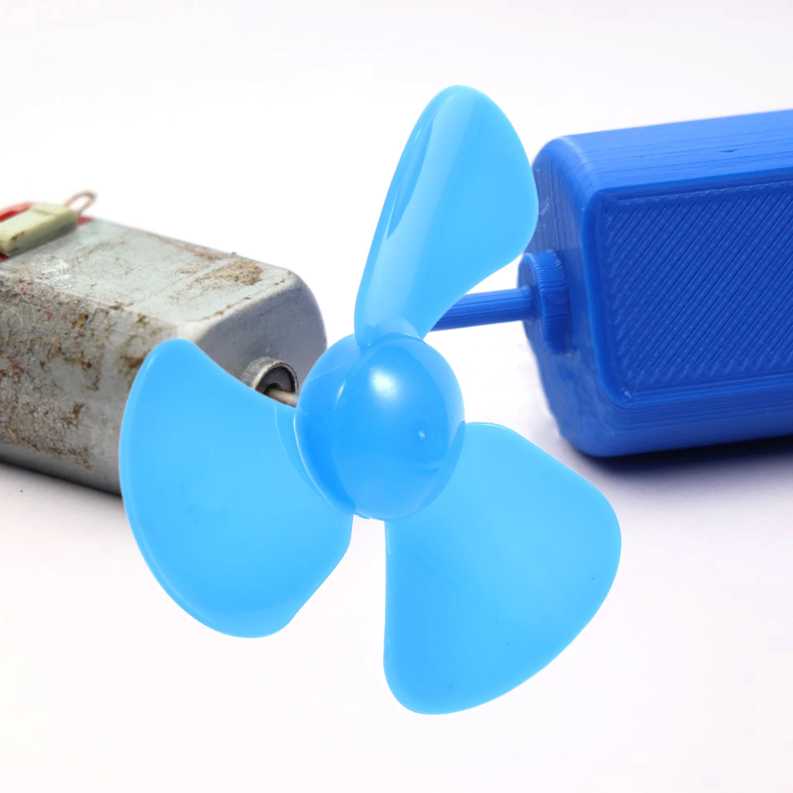 

10 Mini Fan Blades 3 Leaves Blue Plastic Tiny Experiment Accessories DIY Toy Supplies Miniature Motor Components Electronic