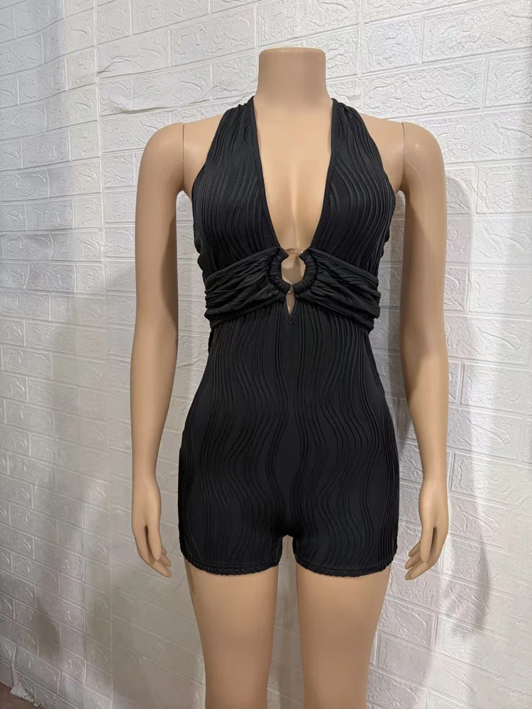 Damen Neckholder-Overall mit tiefem V-Ausschnitt, Ring-Ausschnitt, strukturiertem Rippenstoff, kurzer Jumpsuit, ärmelloser Bodycon-Playsuit, Sommer-Party-Outfit – Detail 8