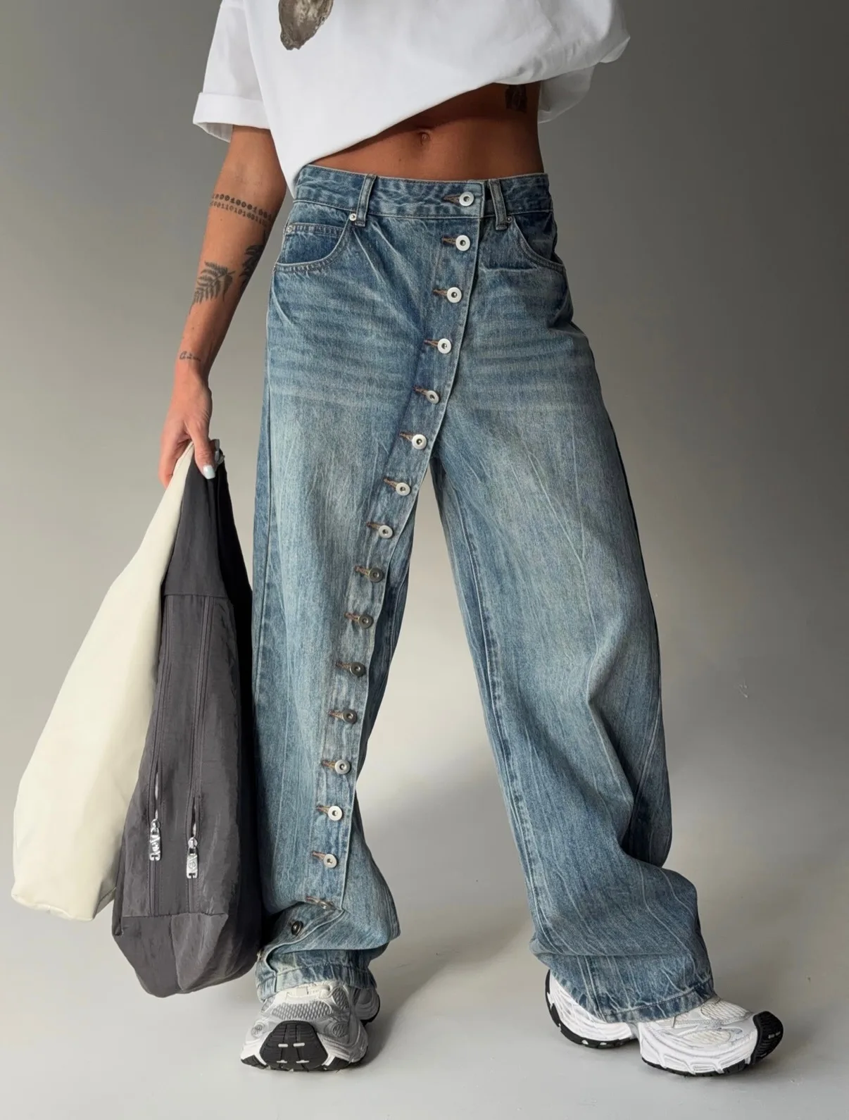 

American Style Slanted Front Button Jeans for Children, Retro Distressed Washed Loose Wide Leg Floor Pants, Blue Pants, European