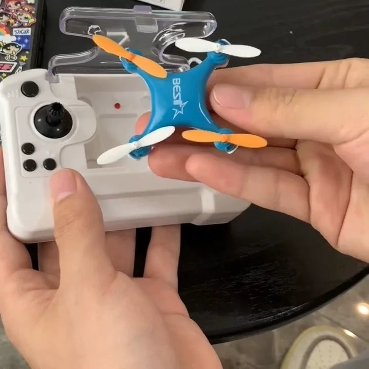 

HC702 Мини-вертолет с дистанционным управлением, игрушечный квадротор, модель БПЛА, стабилизация большой высоты, радиоуправляемый самолет, дрон для детей, подарки