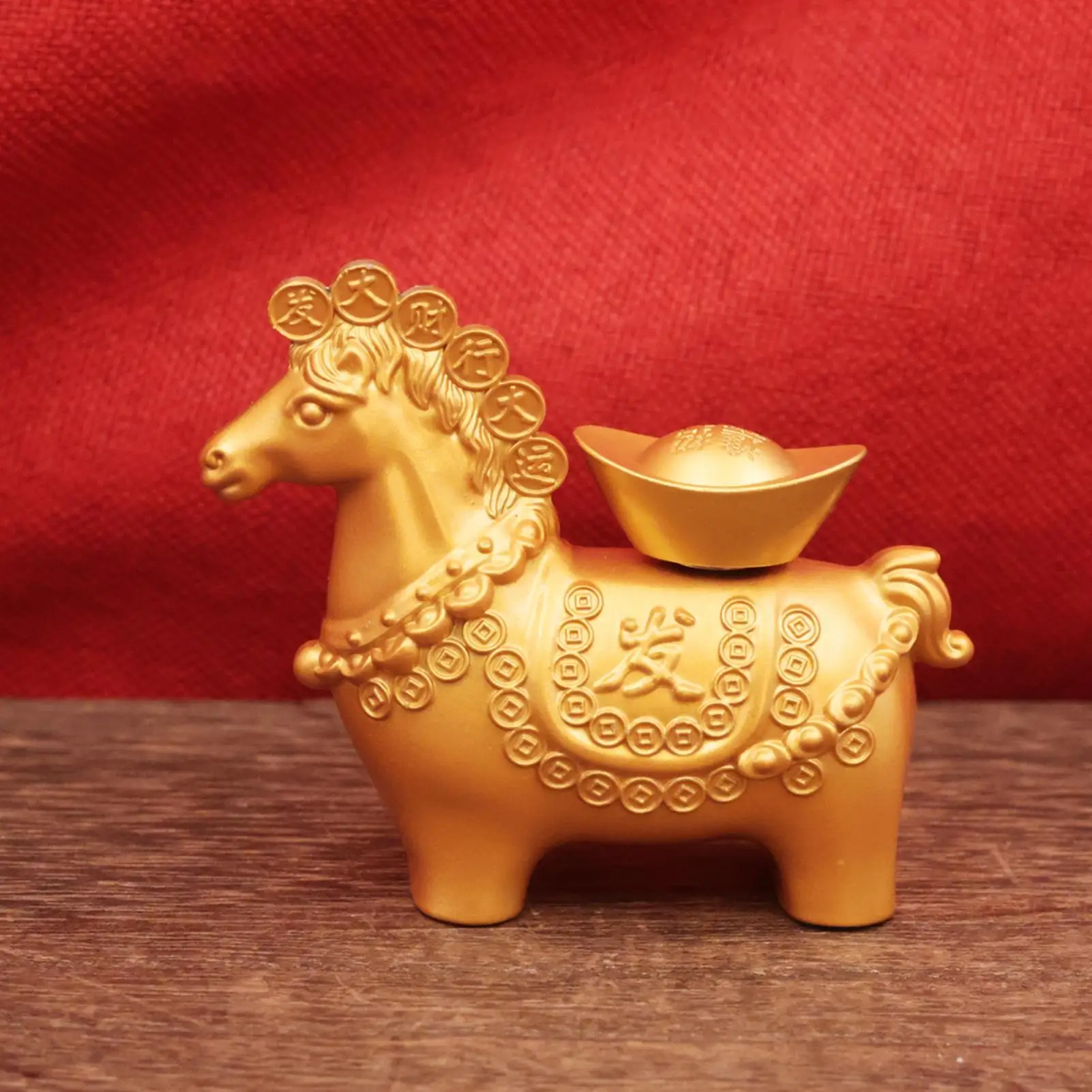 

Фигурка Золотой Лошади в китайском Новом году 2026, декор стола в стиле Лошади, украшение для праздника счастливого праздника, подарок на день рождения