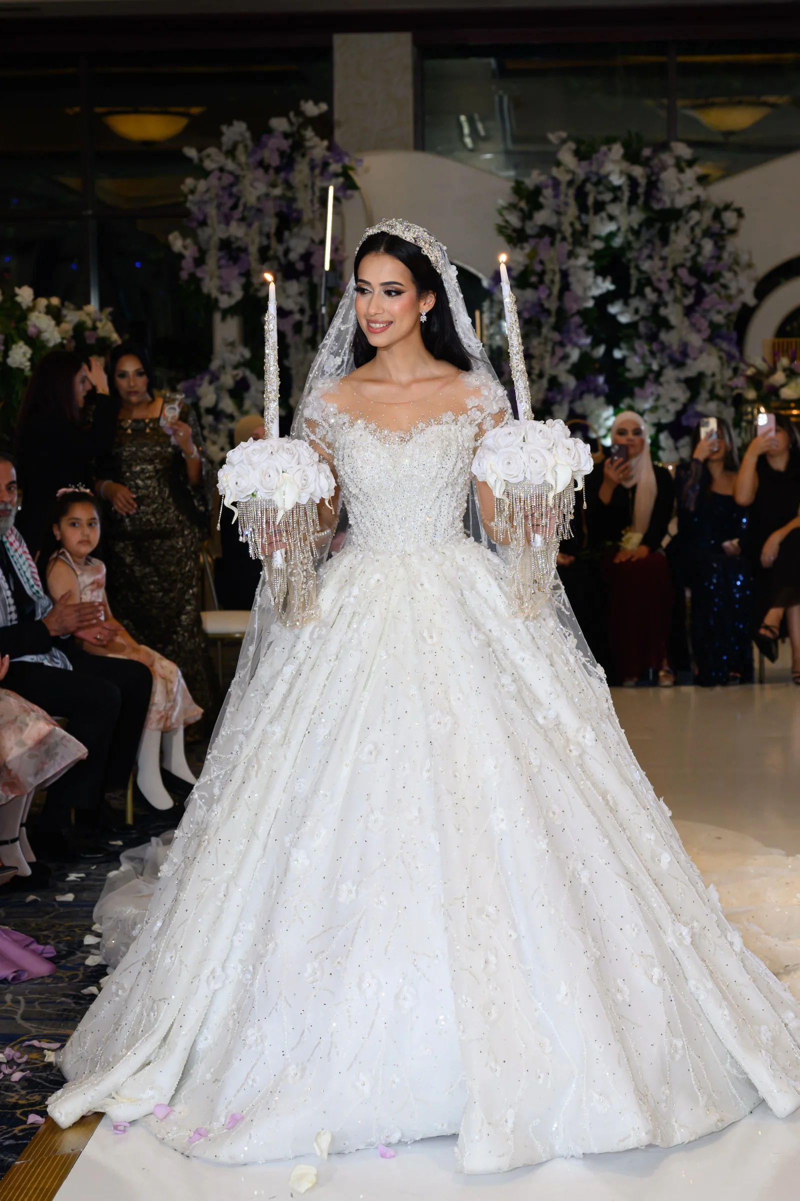 

Sparkling Lace Bead Embellishment Women's Wedding Dress Sexy Round Neck Long Sleeved Bridal Gown Vestido De Noiva Customized