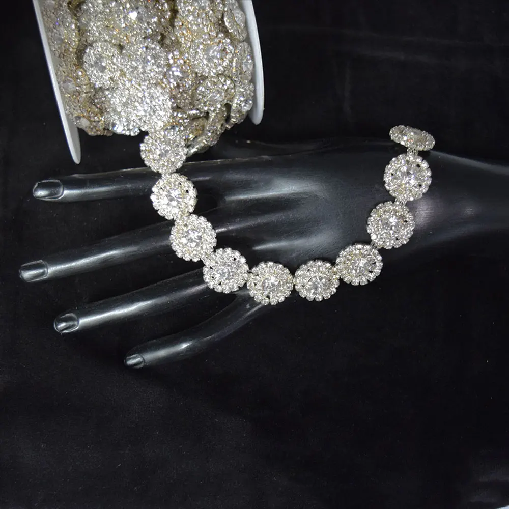 

Vintage Circular Rhinestone Chain Garment Accessory - Dress Belt & Bag Decor for Women's Formal Event & Fashion Look