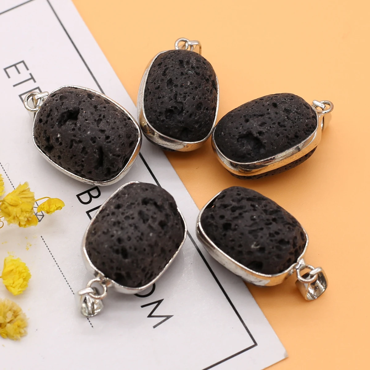 متعددة الشكل الحجر الطبيعي الصخور المعدنية الصخور البركانية السوداء عالية الجودة قلادة صنع قلادة يدوية مجوهرات هدية